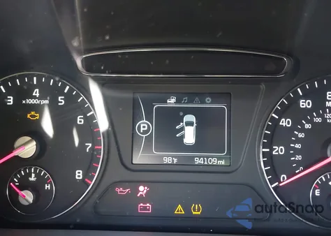 2018 Kia Sorento 2.4L Lx z USA, uszkodzony, nr VIN 5XYPG4A38JG341099